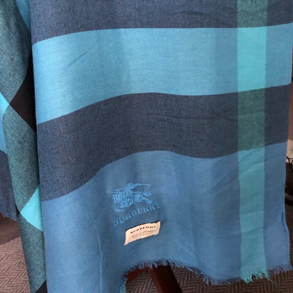 Inspired designer oversized scarf wrap - Picture 1 of 5